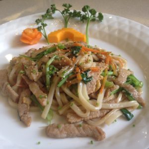 122. Udon con carne di vitello